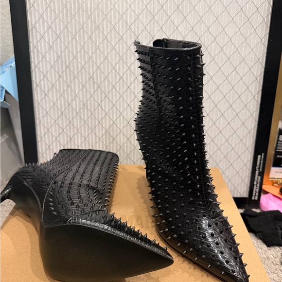Steve Madden Black Spiked Heeled Boots - Picture 3 of 6